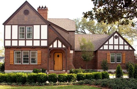 casa in stile tudor|tudor house materials.